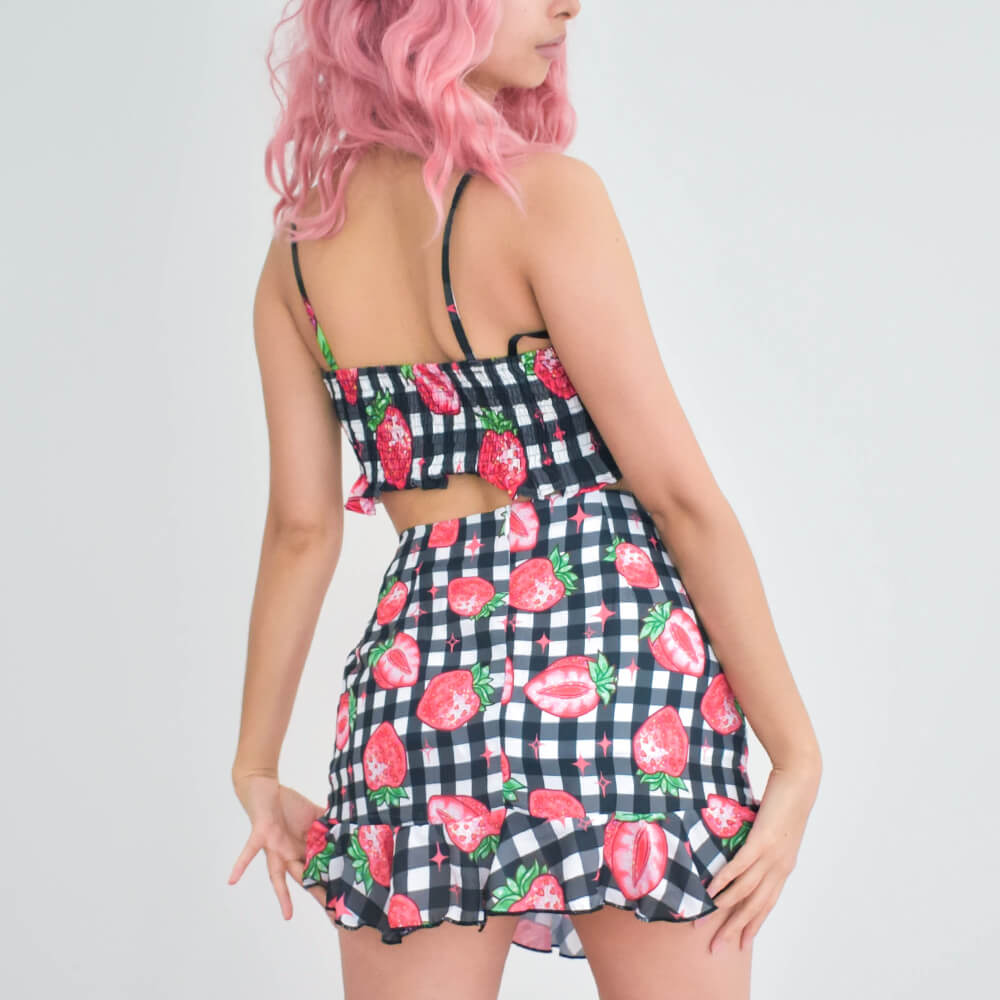 Strawberry Chiffon Mini Skirt - Black 🍓