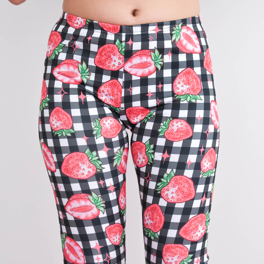 Strawberry Leggings - Black 🍓