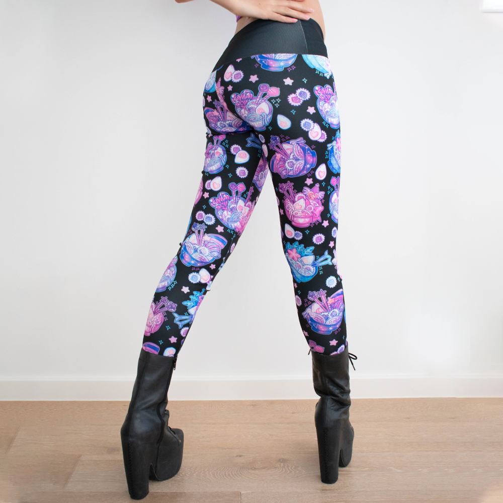 Aesthetic Ramen Leggings 🍜